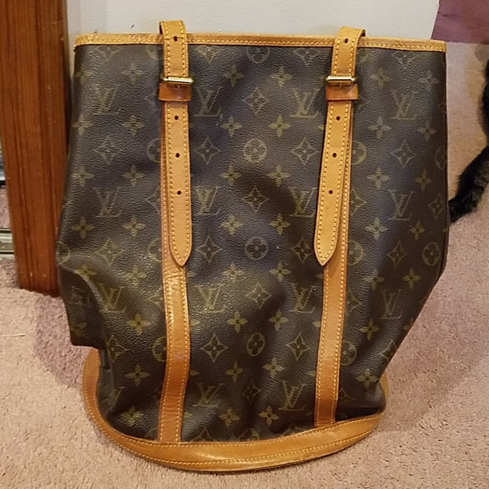 Louis Vuitton bucket purse